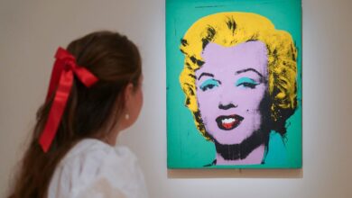 Cientos de obras de Andy Warhol expuestas en un supermercado de Finistère Cientos de obras de Andy Warhol expuestas en un supermercado de Finistère